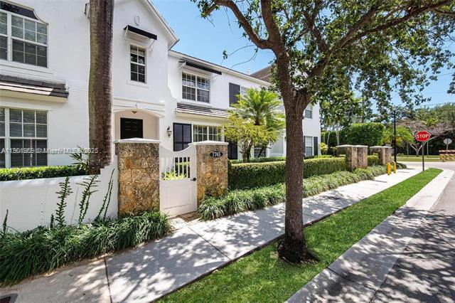 Foto principal - 7765 SW 54th Ct