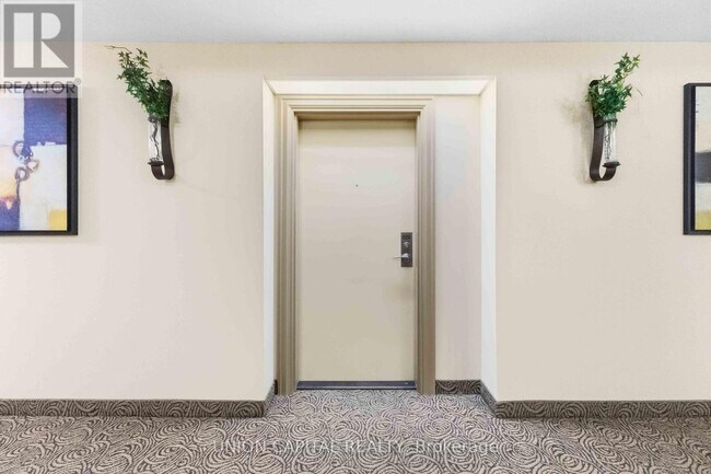Building Photo - 10 Mendelssohn St