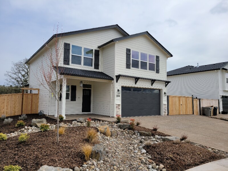Foto principal - 519 NW Cascade Mountain Dr