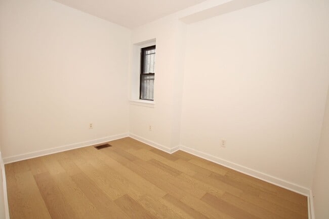 Photo - Spacious 2 bedroom unit in a great area in Graduate hospital Apartment
