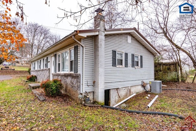 Building Photo - 1211 Dale Way