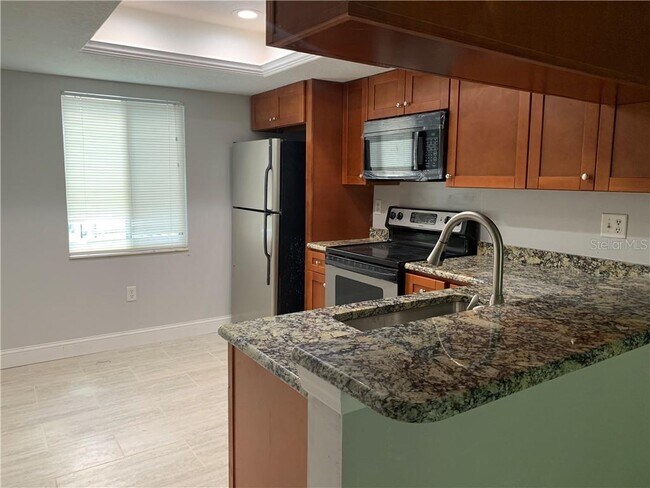 Building Photo - 208 Palmetto Ct