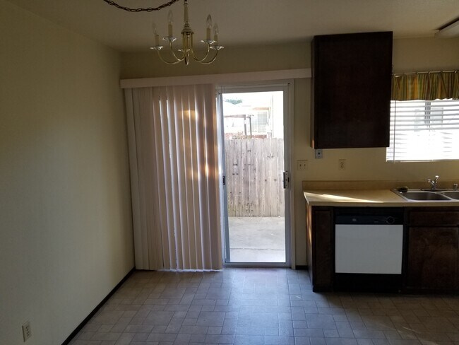 Foto del edificio - 4490 Alder St