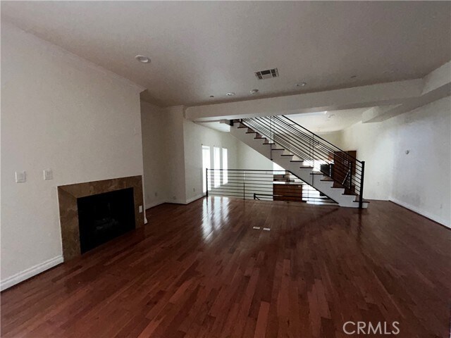 Foto del edificio - 5241 Colodny Dr