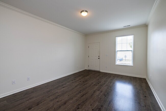 Foto del edificio - Stunning 3-Bedroom in Northwestern School District with Pool Access & Garage | AUGUST MOVE IN SPE...