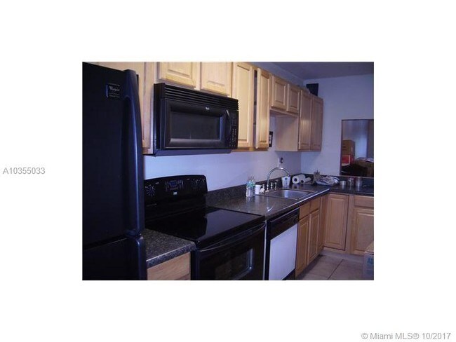 Foto del edificio - 2950 NW 106th Ave