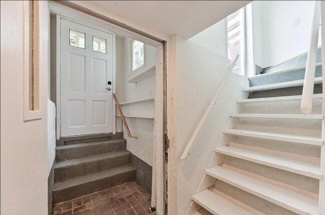 Photo du bâtiment - 406 Nairn Ave