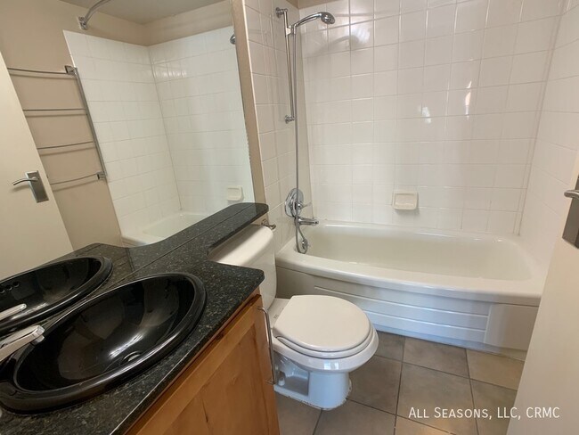 Foto del edificio - 417 E Kiowa Street #604