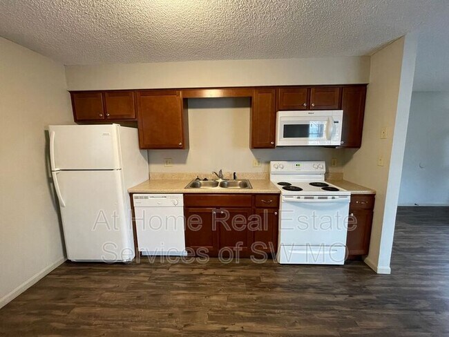 Building Photo - 2118 N Jefferson Ave