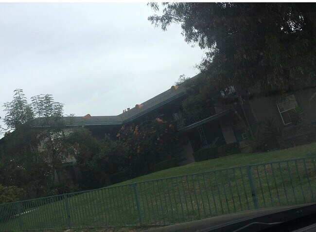 Foto del edificio - 3454 Waverly Dr