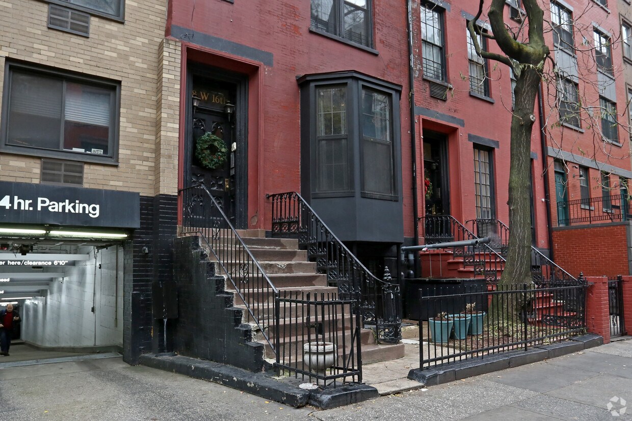 Building Photo - 18 W 16th St