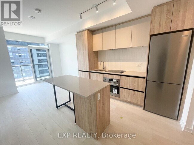 Photo du bâtiment - 7950 Bathurst St