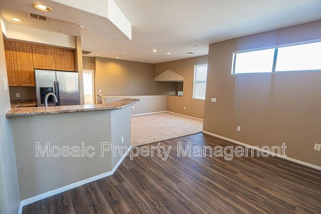 Foto del edificio - 705 W Queen Creek Rd