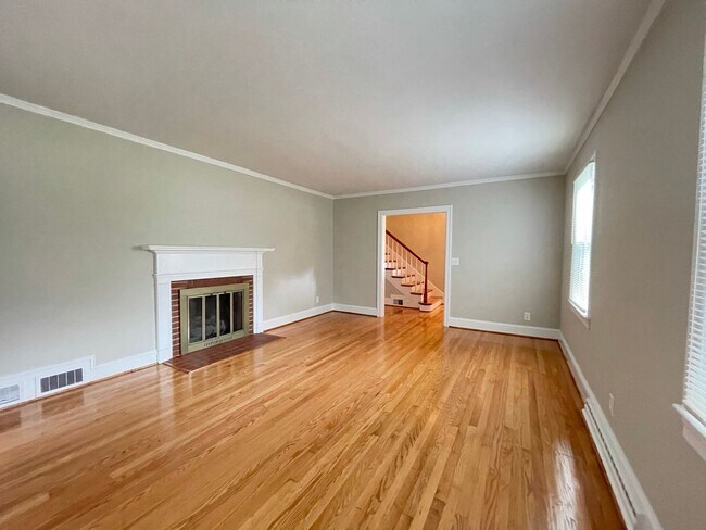 Foto del edificio - Everything you’ve been dreaming of is here. Lease today!