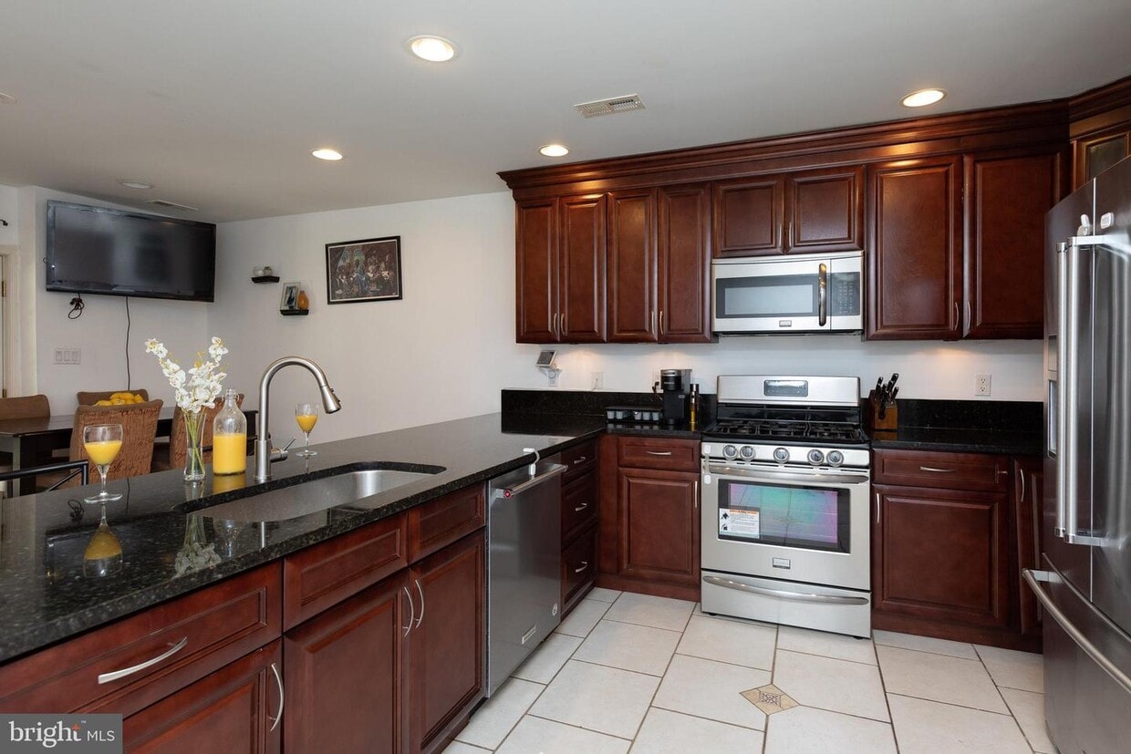 7430 Buist Ave, Philadelphia, PA 19153 Townhome Rentals in