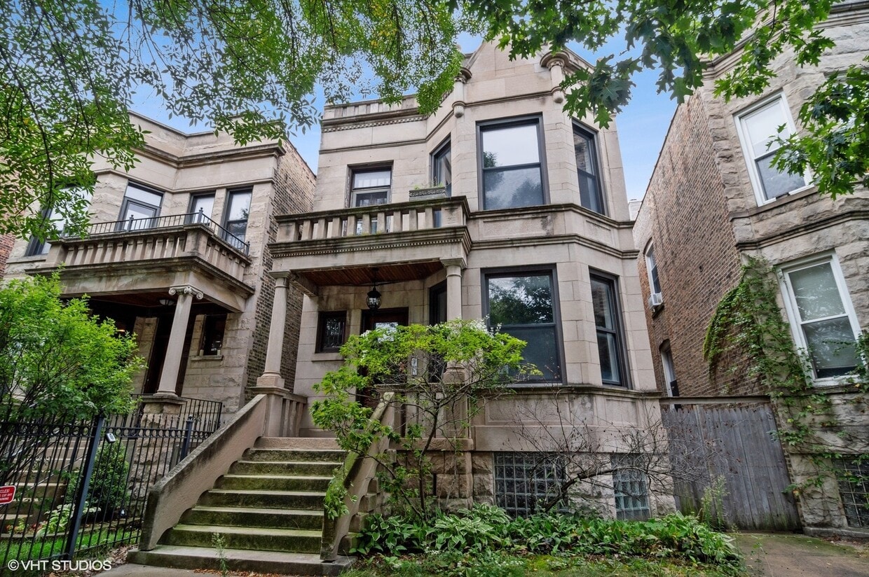 Primary Photo - 1211 W Addison St