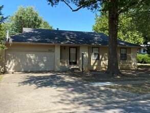Building Photo - 2817 W Katella Ln
