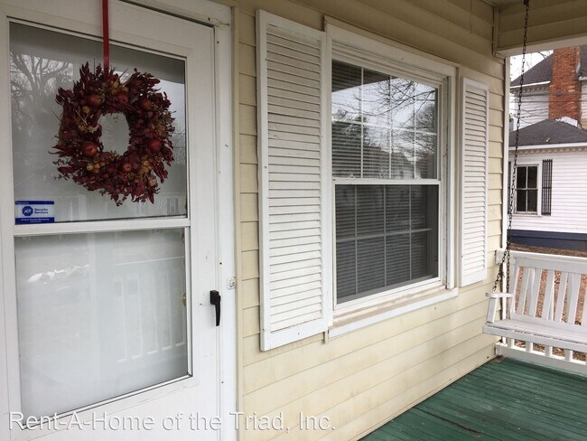 Building Photo - 3 br, 1 bath House - 1106 Lexington Avenue