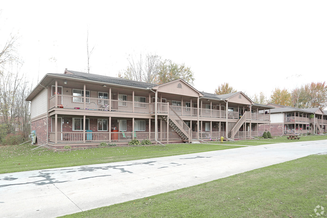 Building Photo - Newport Shores Apartments