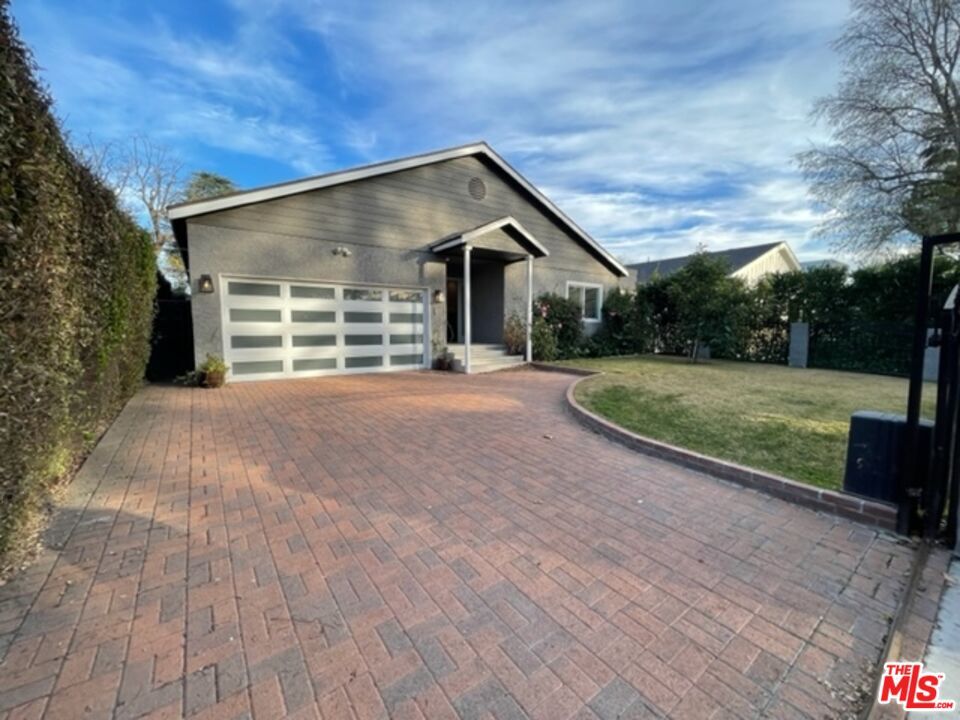 Foto principal - 4834 Noble Ave