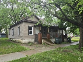 Building Photo - 208 Clay St