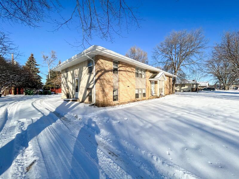 Primary Photo - 7516 69th Ave N