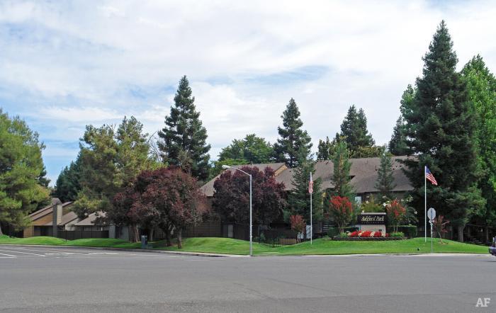 Building Photo - 2 bedroom in Sacramento CA 95831