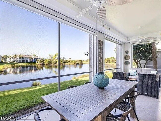 Foto del edificio - 5000 Royal Shores Dr