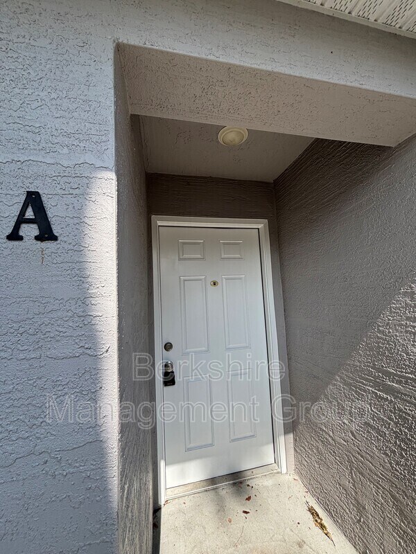 Building Photo - 2405 Ave C SW