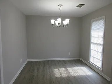 Foto del edificio - 547 Bellehurst Dr