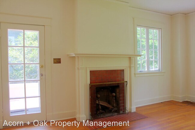 Building Photo - 3 br, 1 bath House - 911 Monmouth Ave.