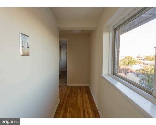 Building Photo - 1720 Lombard St