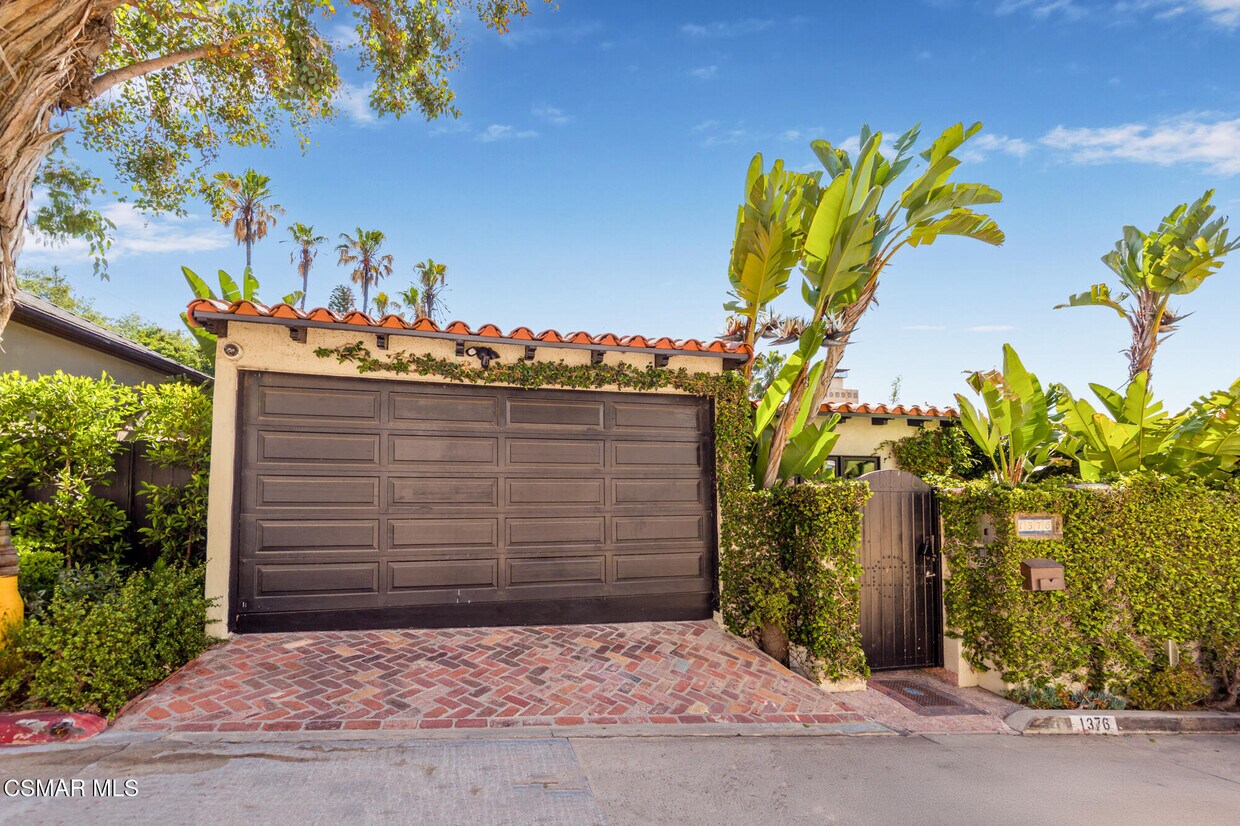 Primary Photo - 1376 Miller Pl