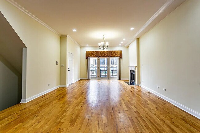Foto del edificio - 2355 W Harrison St