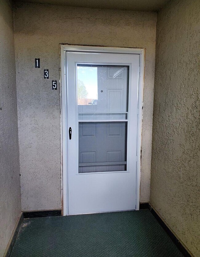 10742 E Exposition Ave Unit 127, Aurora, CO 80012 Condo for Rent in