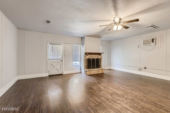 Building Photo - 4 br, 2 bath House - 5623 Lon Chaney Drive