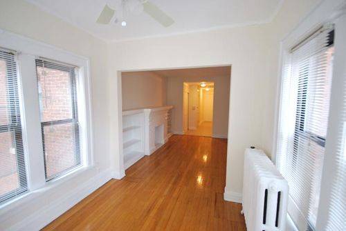 Building Photo - 436 W Diversey Pky