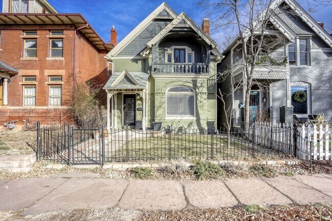 Foto del edificio - Renovated Historic 4BR Denver Home w/ Private Yard