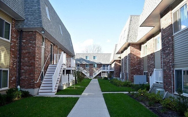 Building Photo - 247 Garden St
