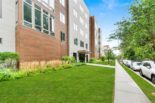 Foto del edificio - 525 N MacQuesten Pkwy