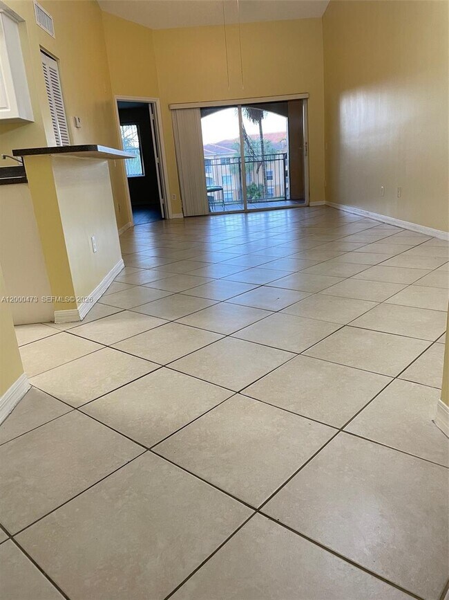 Foto del edificio - 9645 NW 1st Ct