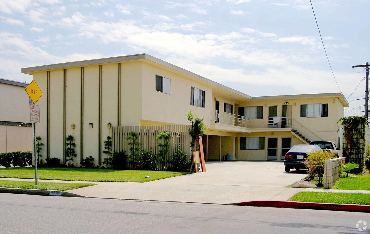 1712 W 158th St, Gardena, CA 90247 Apartments in Gardena, CA