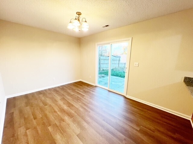 Foto del edificio - 8108 AMARILLO DRIVE
