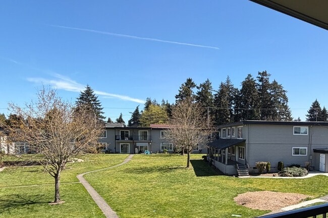 Building Photo - Aladdin Camelot Apartments
