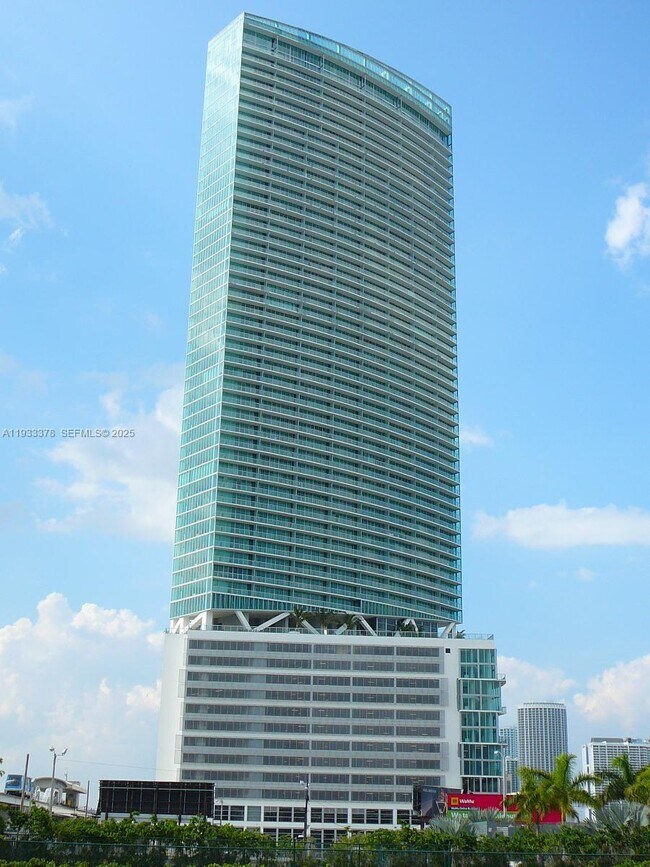 Building Photo - 888 Biscayne Blvd