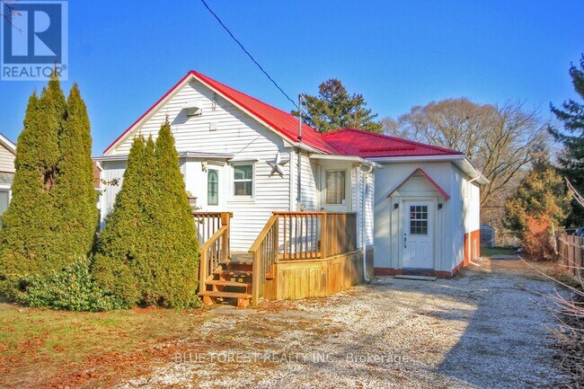 Building Photo - 146 Emerson Ave
