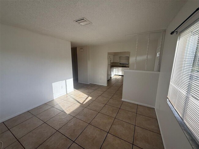Building Photo - 11351 Poplin Ave
