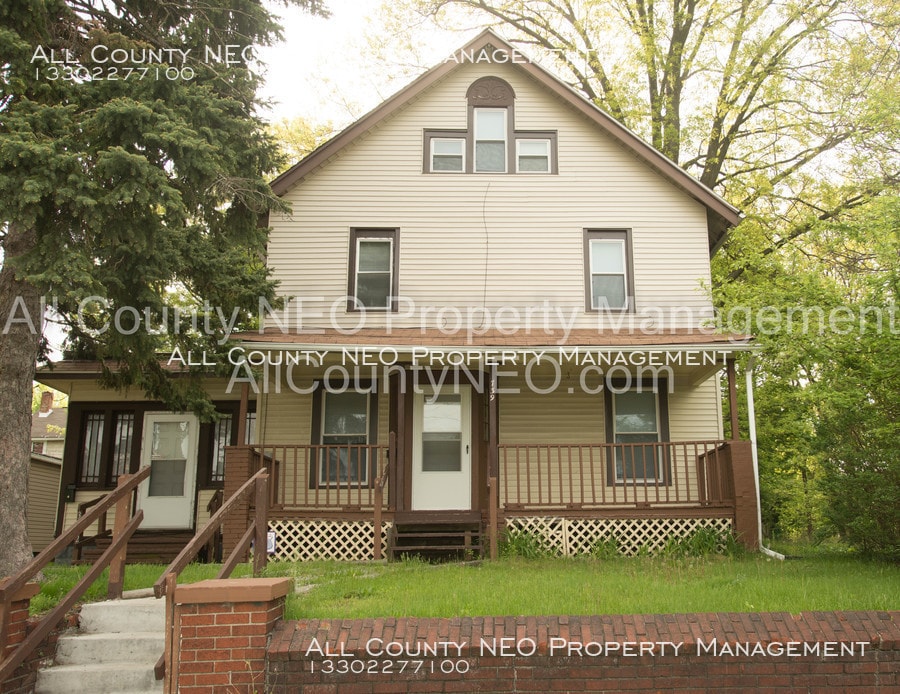 Foto principal - 739 Sumner St. 4 bed, 1 bath