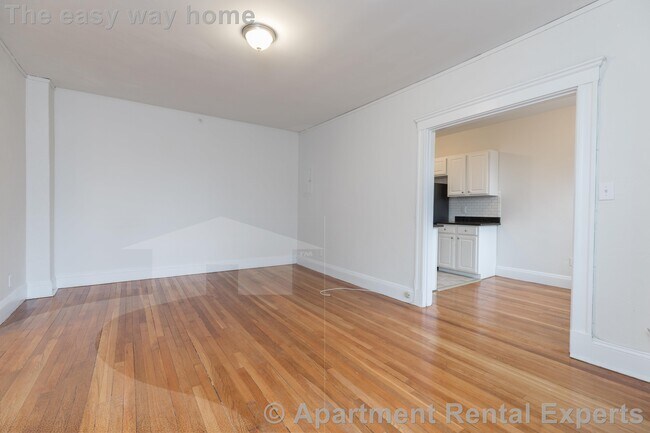 Foto del edificio - 1558 Massachusetts Ave