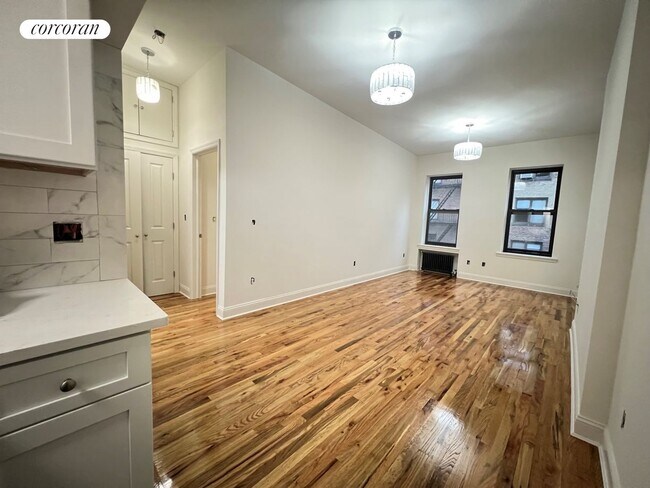 Foto del edificio - 318 W 88th St